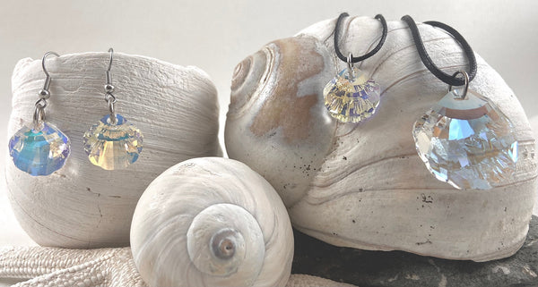 Swarovski Crystal Seashell Pendant with Earrings (Set)